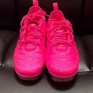 COPY - Size 9 Nike Air Vapor Max Plus, literally like new wore one time less th…